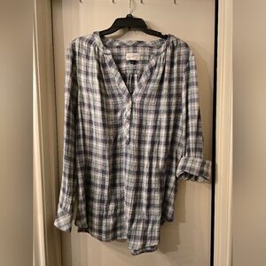 Universal Thread Green Plaid Button Down